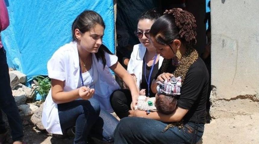 Suriyeliler Sağlık Kontrol&uuml;nden Ge&ccedil;irilmesi S&uuml;r&uuml;yor