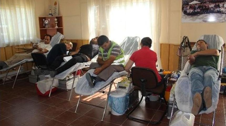 &Ccedil;an Linyit İşletmesi Personeli 23 &Uuml;nite Kan Bağışladı