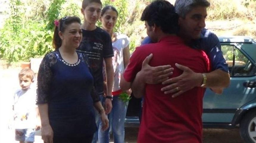 Libya’da Kaçırılan Emrah Bahçeci Ailesine Kavuştu