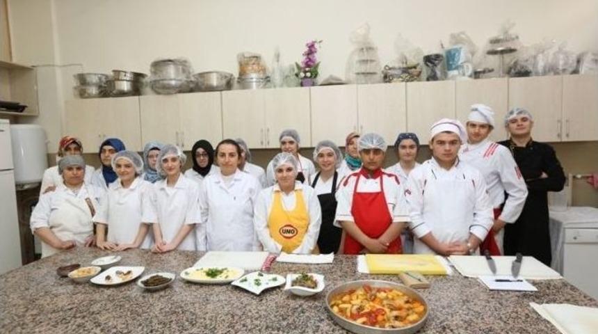 G&uuml;ng&ouml;ren&rsquo;de Gen&ccedil; Aş&ccedil;ılar Yetişiyor