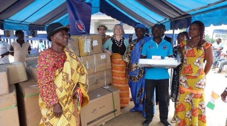 Fildişi Sahili Akoupezeudji Kasabası Sağlık Ocağına Ekipman Ve İla&ccedil; Desteği