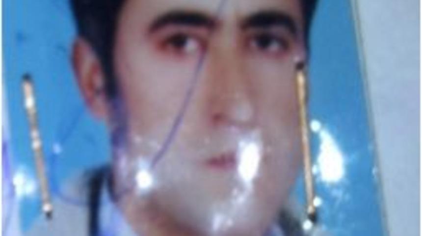 Kamyon İle Kamyonet &Ccedil;apıştı: 2 &Ouml;l&uuml;, 3 Yaralı