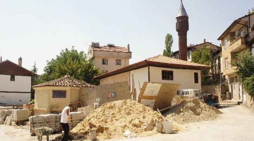 Hepkebirler Camisi İbadete A&ccedil;ılacağı G&uuml;n&uuml; Bekliyor