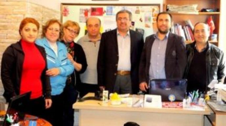 Eskişehirli Şairler Esgazete&rsquo;yi Ziyaret Etti