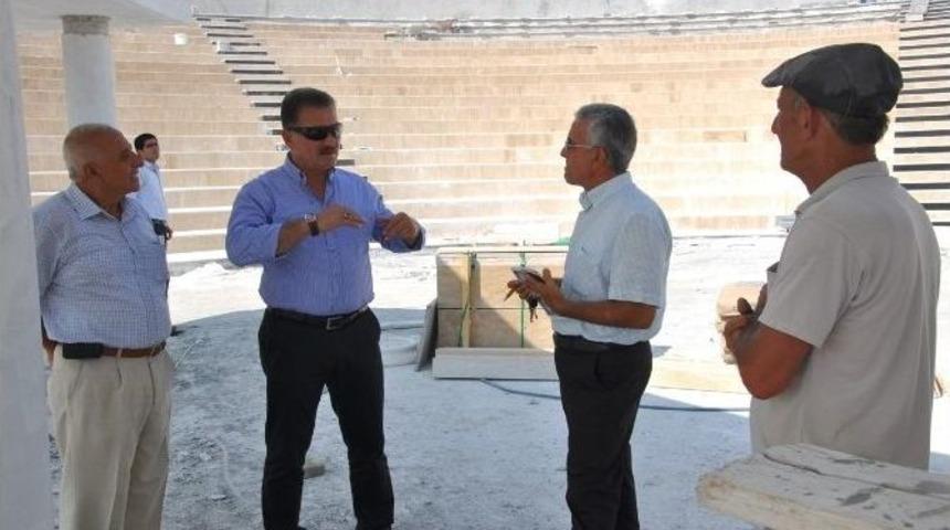 Toroslar&rsquo;da Amfi Tiyatro Yapım &Ccedil;alışmaları Devam Ediyor