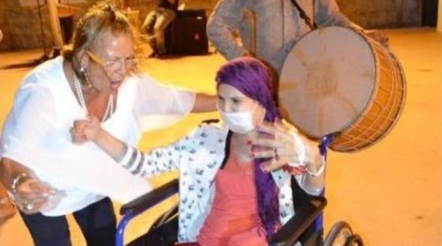 Ayvalık&rsquo;ta Şefkatli S&uuml;nnet