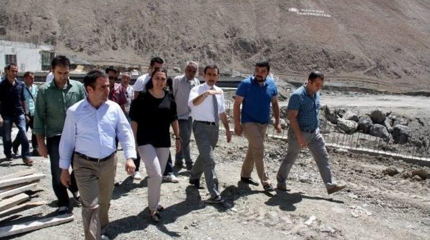 Eş Başkanlar Kamp&uuml;s Alanını Gezdi