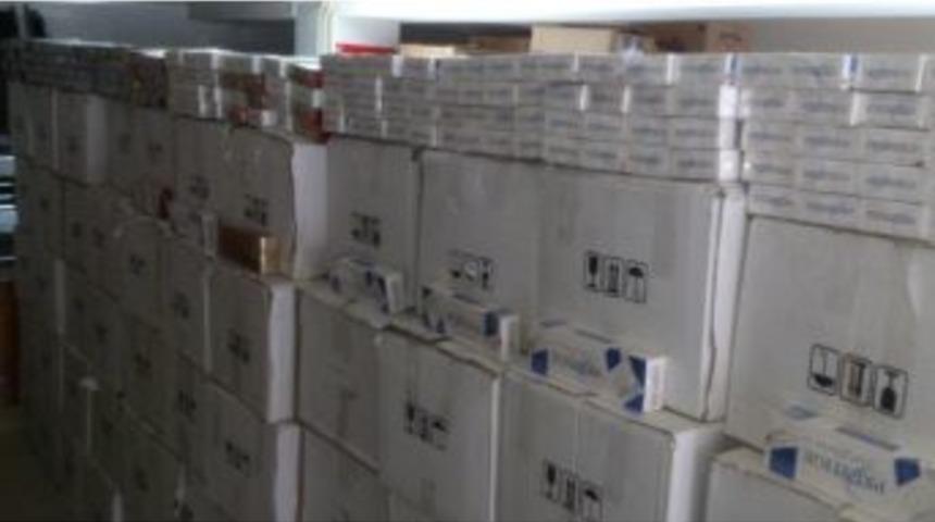 Polisten Ka&ccedil;ak Sigara Operasyonu