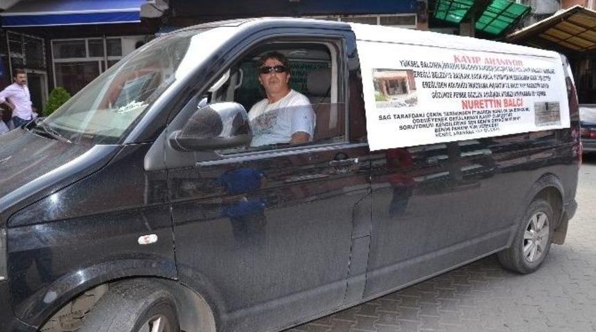 Kendisine Borcu Olan Adamı Aracına Astığı İlanla Arıyor