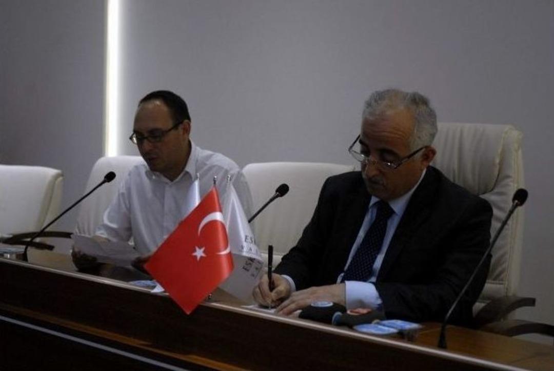 Yunanistan&rsquo;dan Gelen 50 &Ouml;ğrenci Vali Tuna&rsquo;yı Ziyaret Etti