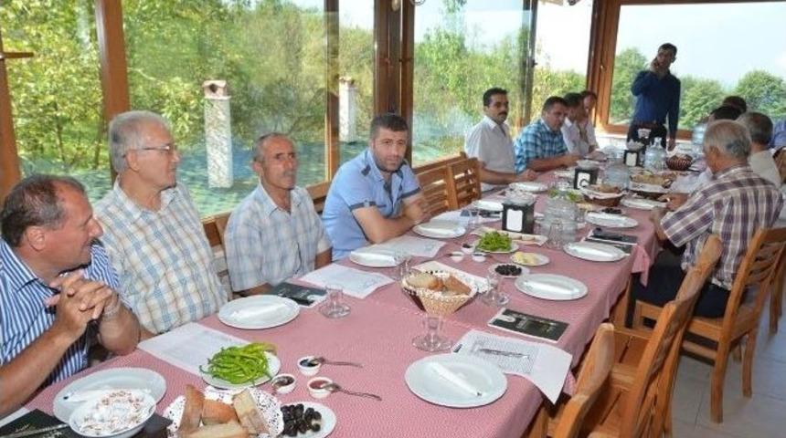 Kartepe Belediye Başkanı &Uuml;z&uuml;lmez, Muhtarlarla Bir Araya Geldi