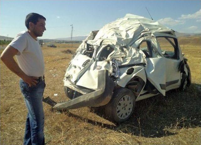 Kız Kaçıran Şahıslar Trafik Kazası Yaptı: 4 Yaralı