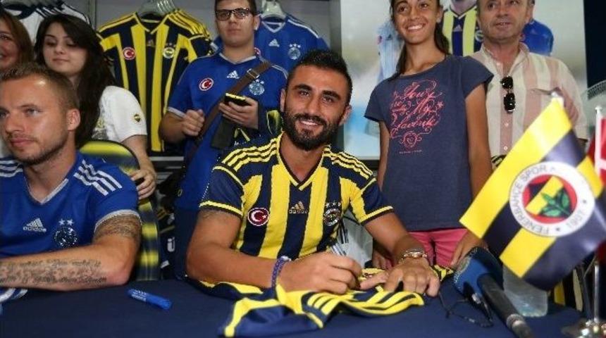 Fenerbah&ccedil;eli Futbolcuların İmza Organizasyonları Devam Ediyor
