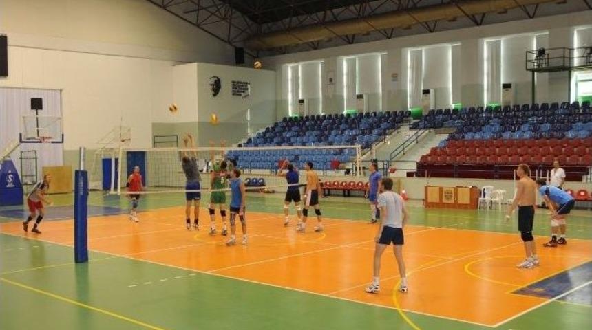 Rus Voleybol Takımı Marmaris&rsquo;te Kampa Girdi