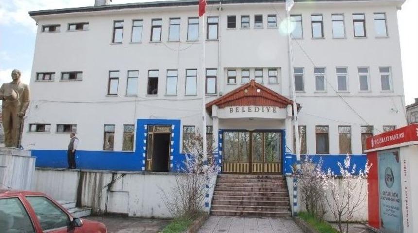 Belediyenin Kasasından 300 Bin Tl Kayıp