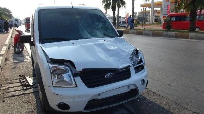 Acılı Baba &Ouml;len &Ccedil;ocuklarının Kanını Y&uuml;z&uuml;ne S&uuml;rd&uuml;