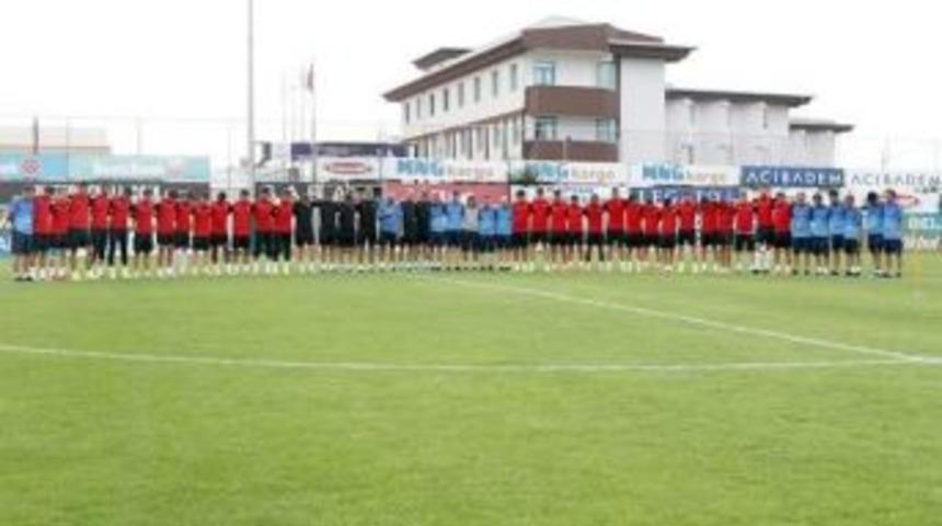 Trabzonspor, Seba İ&ccedil;in Saygı Duruşunda Bulundu