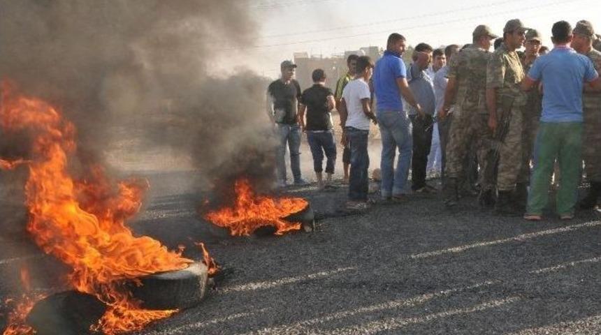 Mahalleliden Elektrik Kesintisi Tepkisi