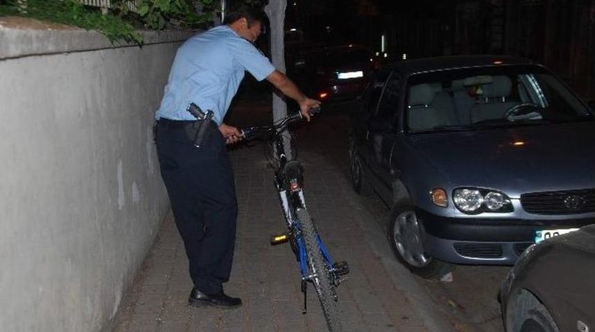 Namaz Vaktini Hesaba Katmayan Hırsız Elindekini De Kaybetti