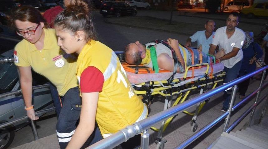 İncir Ağacından D&uuml;şen 2 Kişi Yaralandı