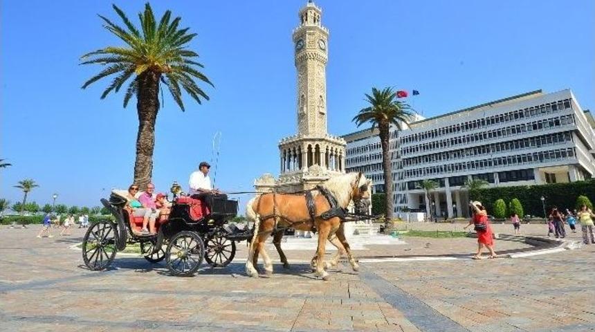 İzmir&rsquo;de Fayton Keyfi