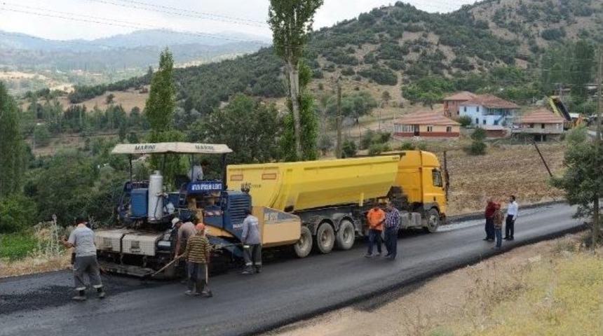 Korkuteli&rsquo;nde Asfalt, Kaldırım Ve İ&ccedil;me Suyu &Ccedil;alışmaları Devam Ediyor