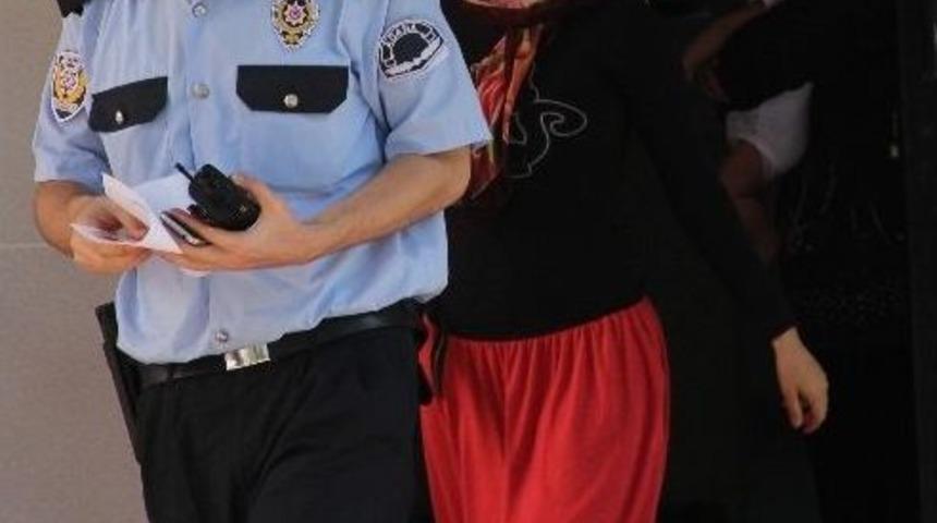 &Ouml;fkeli Kocadan Eşine "50 Kuruşluk &Ccedil;ikolata" Dayağı