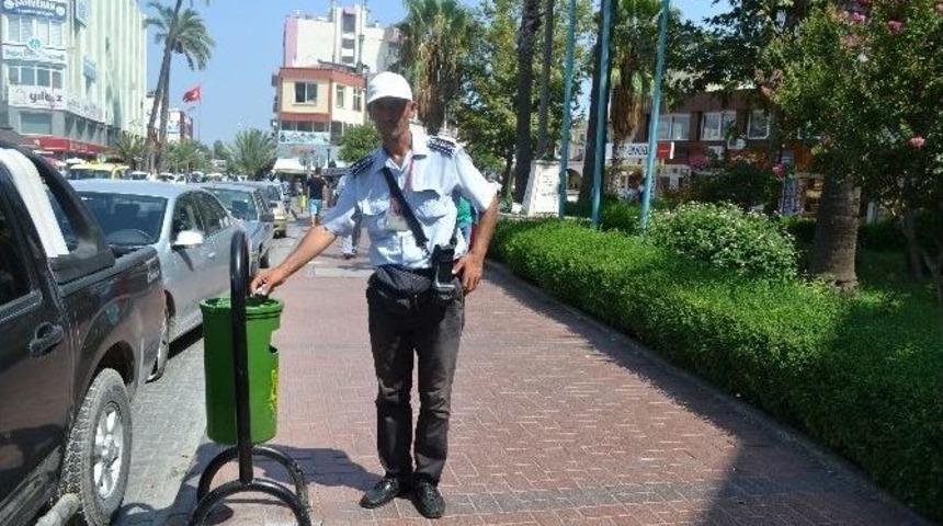 Tarsus&rsquo;ta Eskimiş Ve Yıpranmış Askılı &Ccedil;&ouml;p Kutuları Değişiyor