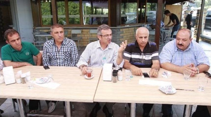 Sanayi Sitesinde Atıklar Toplama Merkezine Teslim Ediliyor