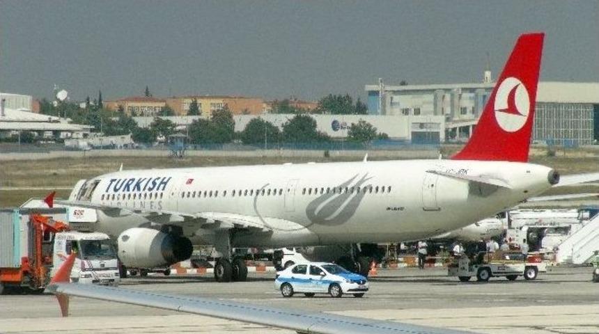 Thy U&ccedil;ağında Kusan Yolcu Paniğe Neden Oldu