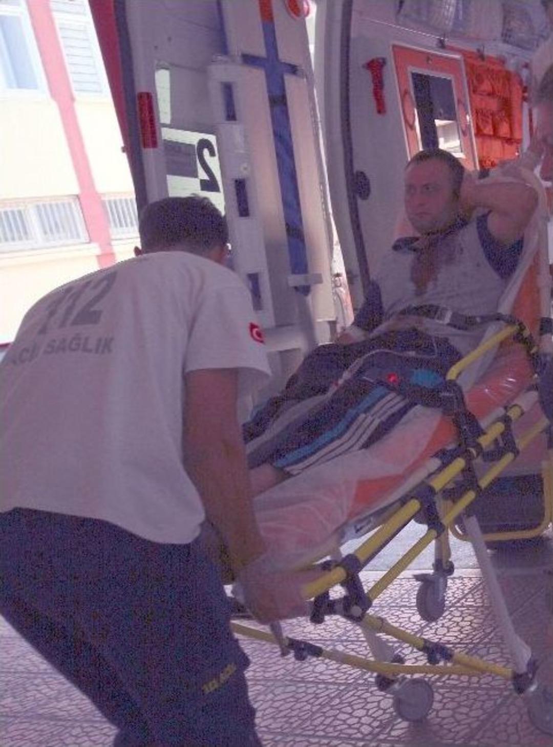 Darp Edilen Kadın, Kocasını Ve Kayınbabasını Bı&ccedil;akladı