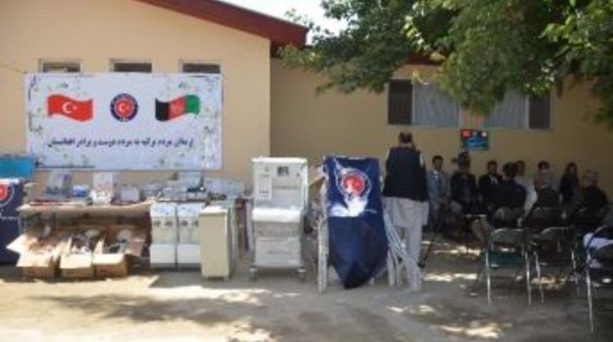 Afganistan&rsquo;ın Karabağ İl&ccedil;esindeki Sağlık Tesisleri G&uuml;&ccedil;lendirildi