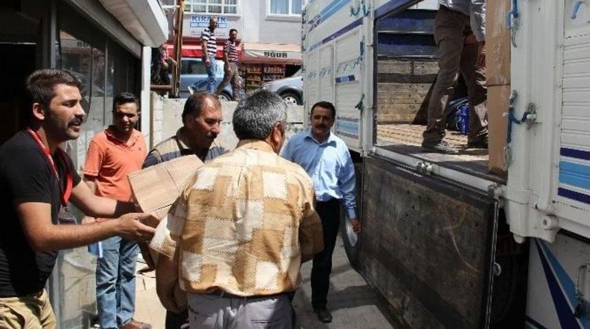 Van&rsquo;dan Rojava&rsquo;ya Yardımlar Devam Ediyor