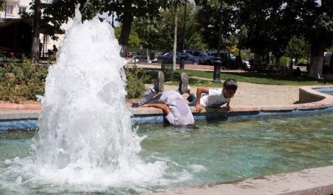Sıcak Havalar Bunalttı