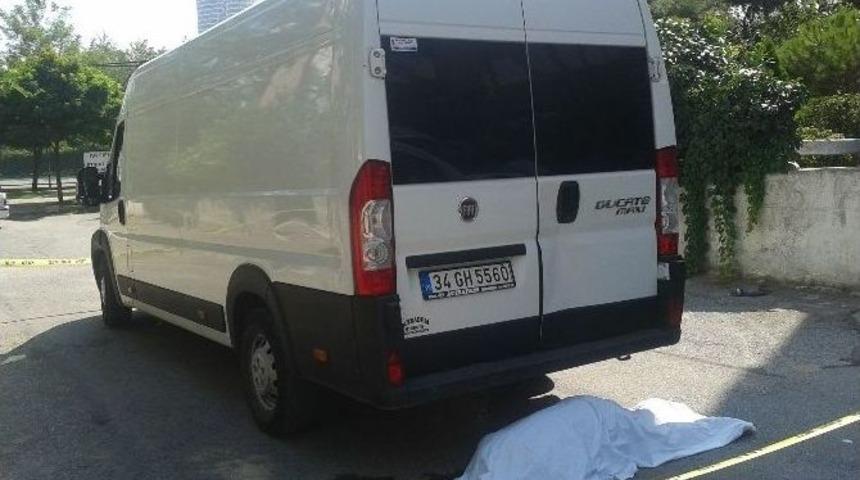 Yemek Minib&uuml;s&uuml;n&uuml;n &Ccedil;arptığı Yaşlı Kadın Hayatını Kaybetti