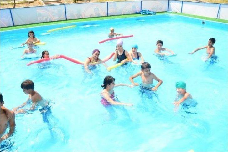 Çocukların Havuz Sevinci G2