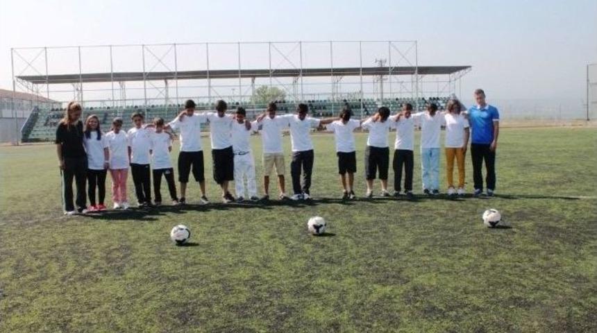 B&uuml;y&uuml;kşehirli Sporculardan Efsane Başkan Seba İ&ccedil;in Saygı Duruşu