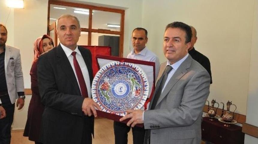 Sorgun İlçesi, Çini’de Kütahya’ya, Bakır İşlemeciliğinde Erzincan’a Rakip Olacak