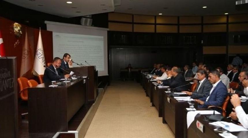 B&uuml;y&uuml;kşehir Meclisi 63 Maddeyi Oyladı