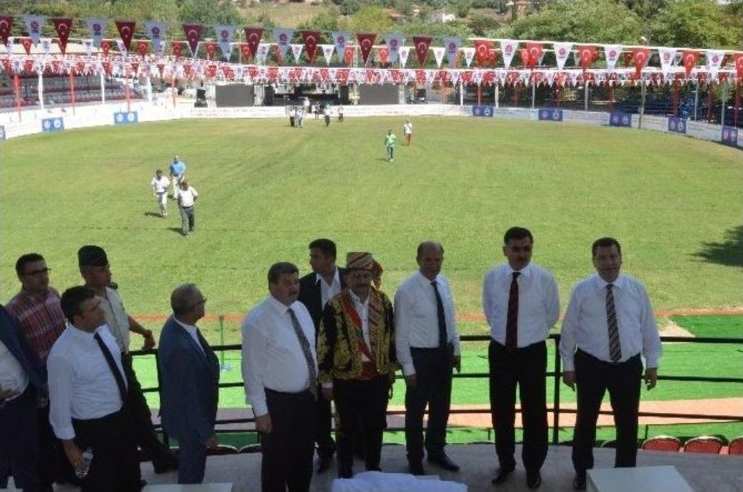 34. Geleneksel Kurtdereli G&uuml;reşleri Başladı