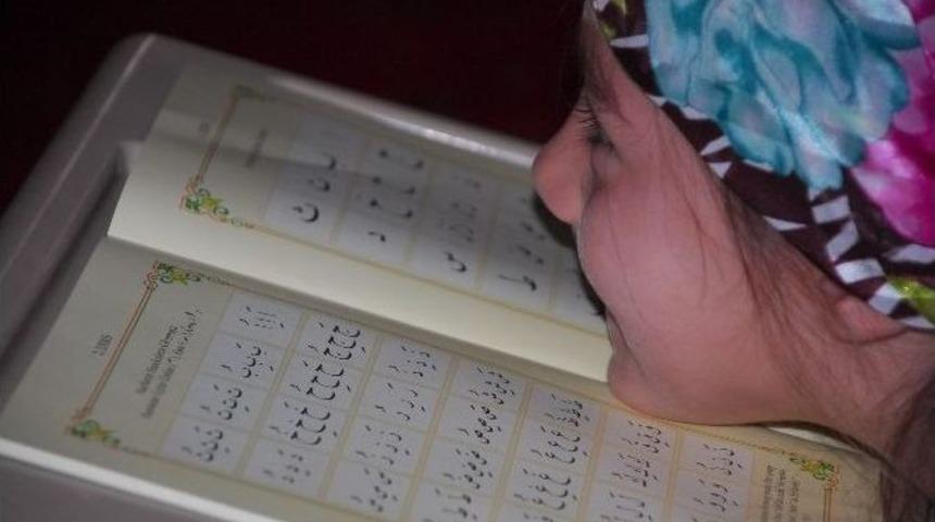 5 Bin 500 &Ccedil;ocuk Tatilini Kur&rsquo;an &Ouml;ğrenerek Ge&ccedil;irdi