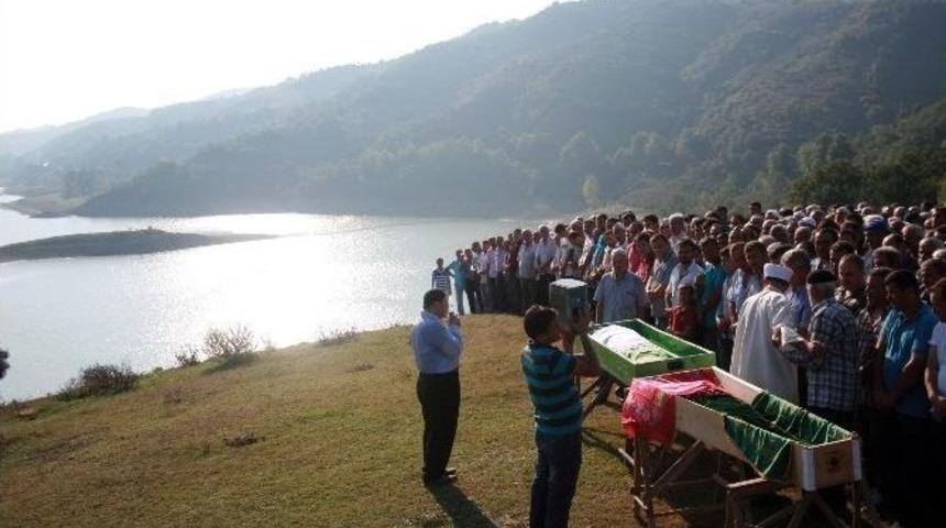 Dedeyle Torunu Son Yolculuğuna Uğurlandı