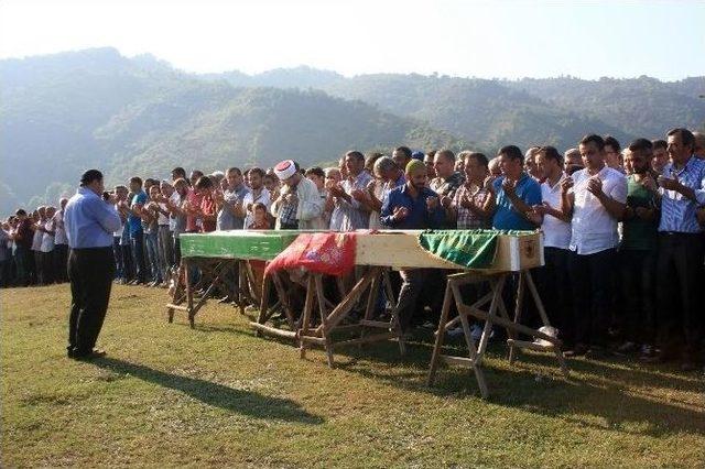 Dedeyle Torunu Son Yolculuğuna Uğurlandı