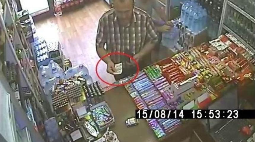 Dolandırıcı G&uuml;venlik Kamerasına Yakalandı