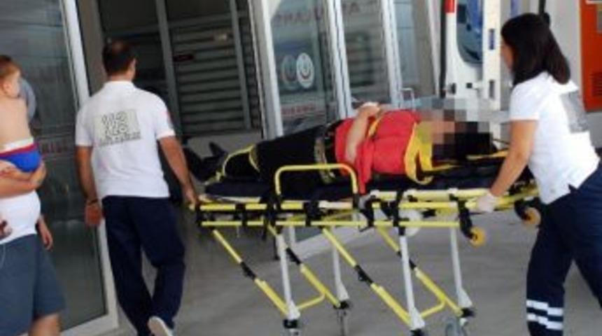 &Ccedil;amaşır Asarken Balkondan D&uuml;şt&uuml;