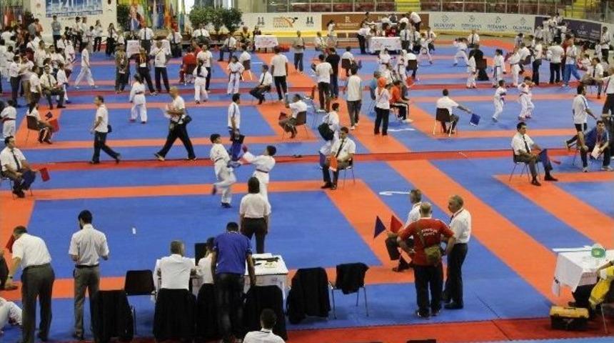 &ldquo;savaşın &Ccedil;ocukları" &Uuml;lkeleri İ&ccedil;in Erzurum&rsquo;da Madalya Arayacak