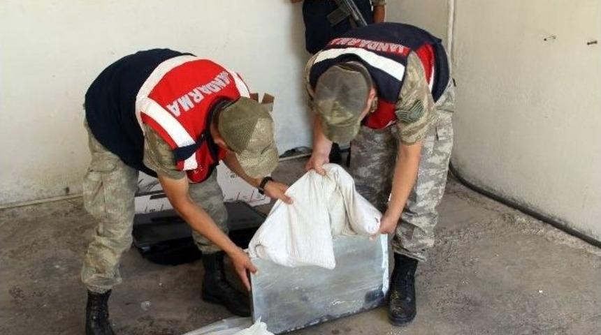 Lcd Televizyon Arasında Esrar Ele Ge&ccedil;irildi