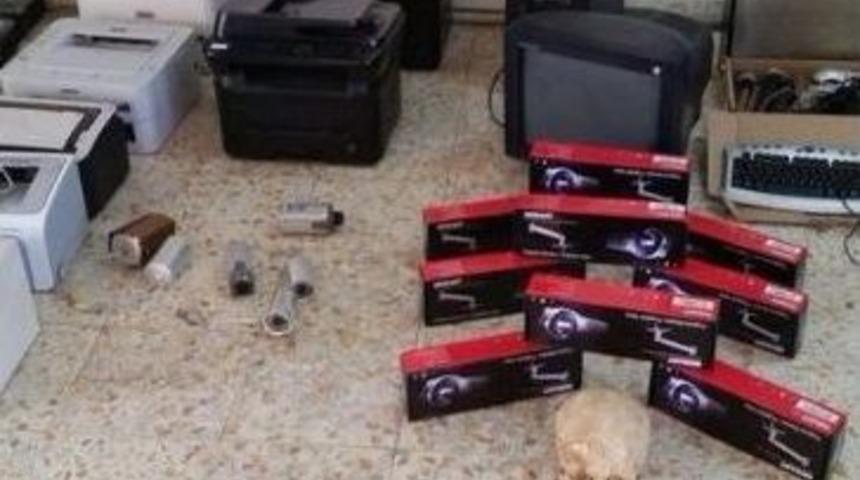 Okuldan Kuru Kafayı Bile &Ccedil;almış!