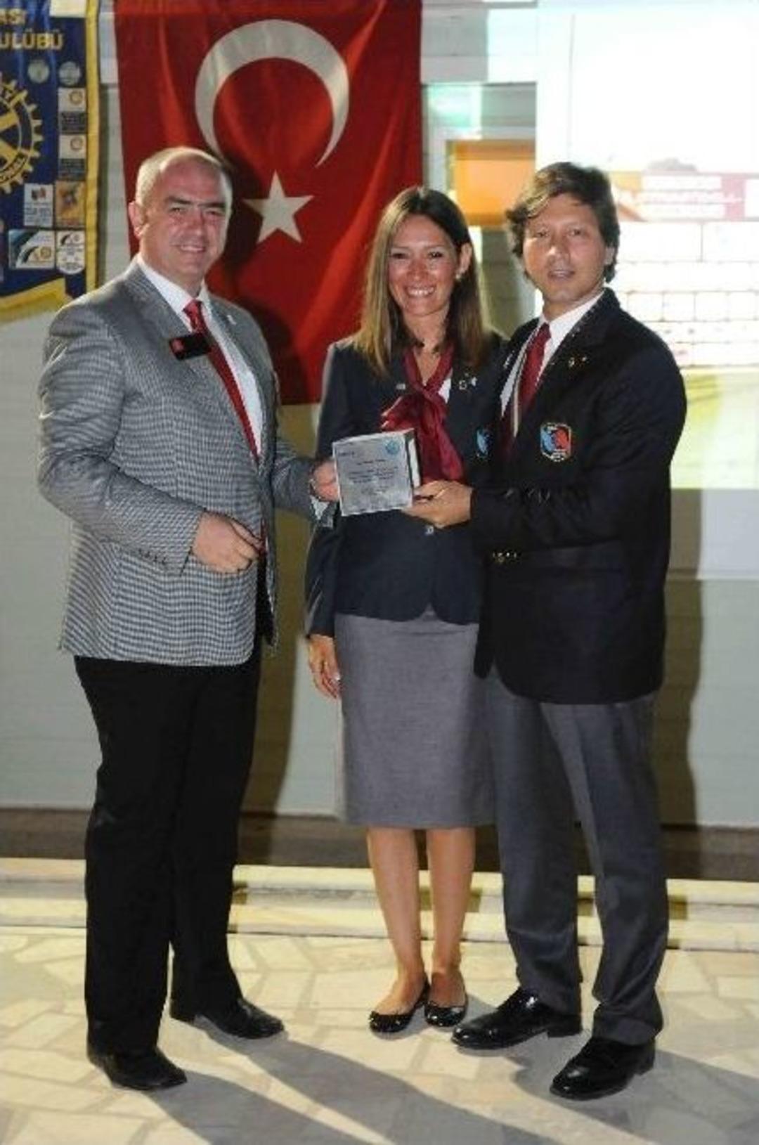 Kuşadası Rotary&rsquo;de Yeni D&ouml;nem