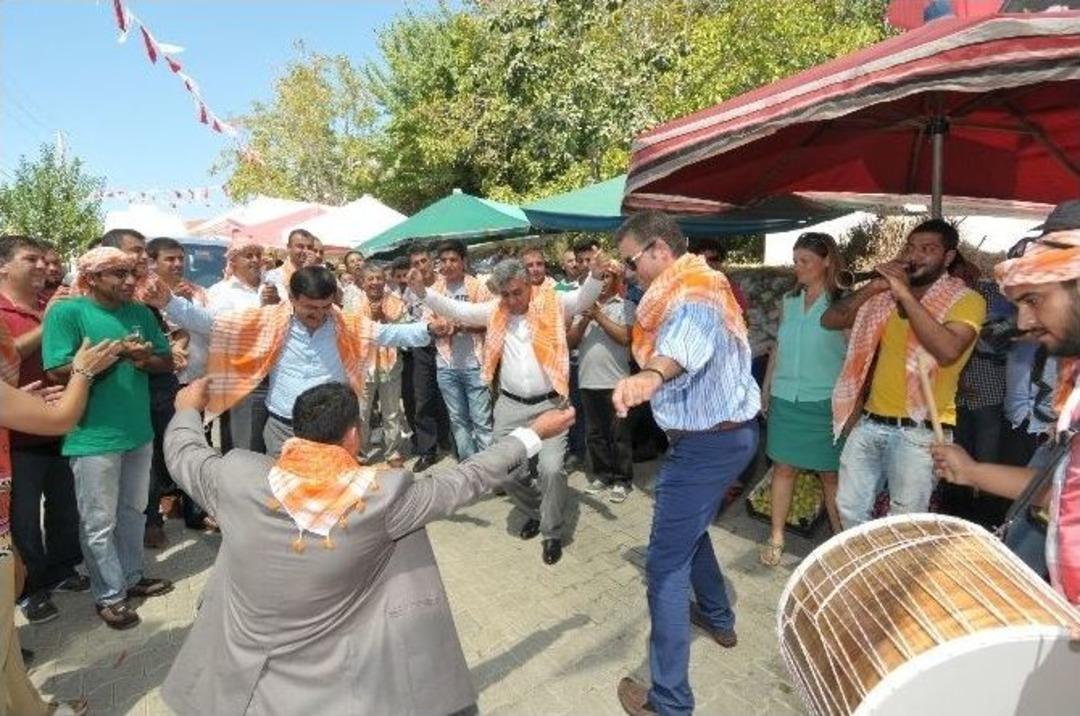 G&uuml;zelbah&ccedil;e&rsquo;de Renkli &rsquo;&rsquo;bardacık&rsquo;&rsquo; Festivali